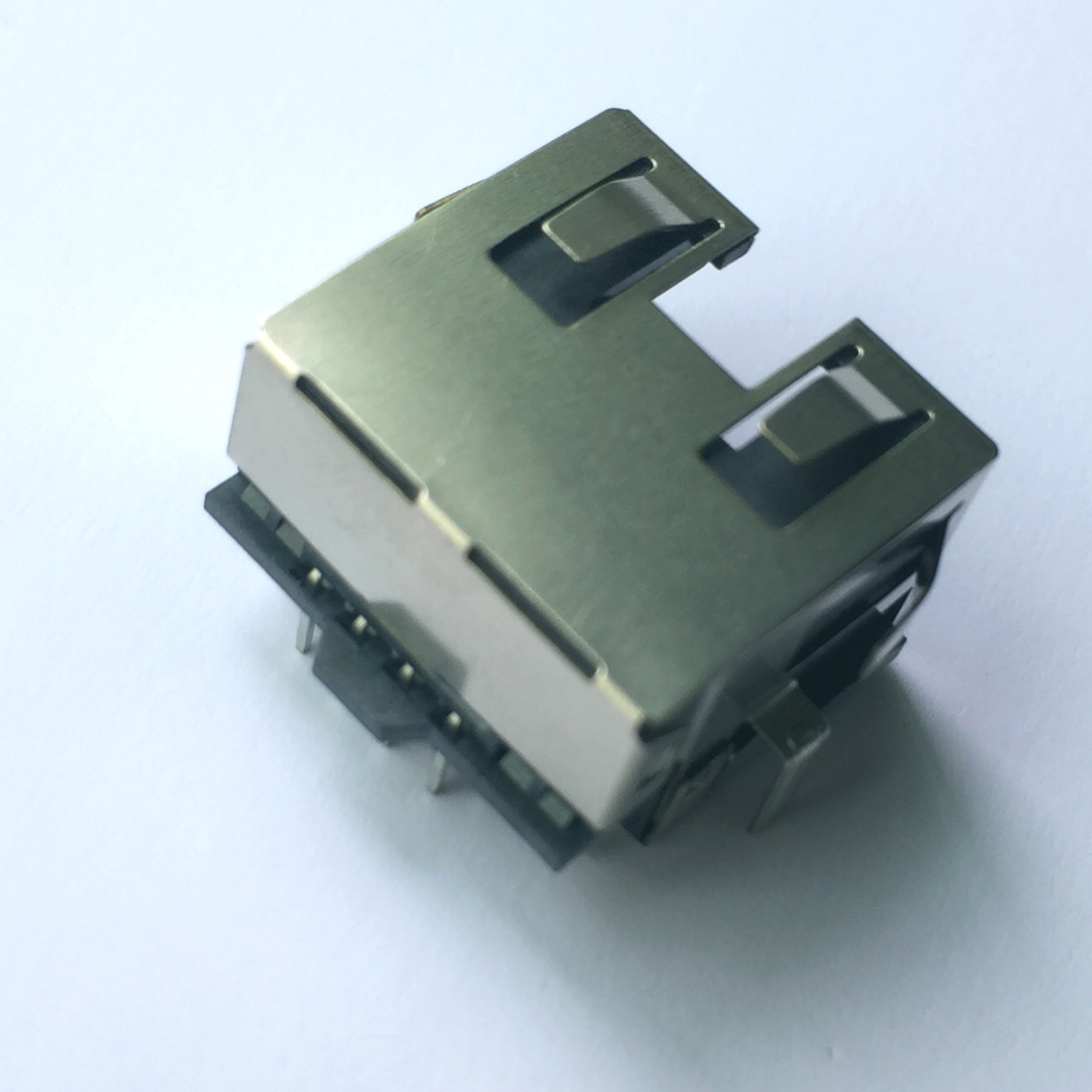 RJ45沉板3.0带灯（有壳）